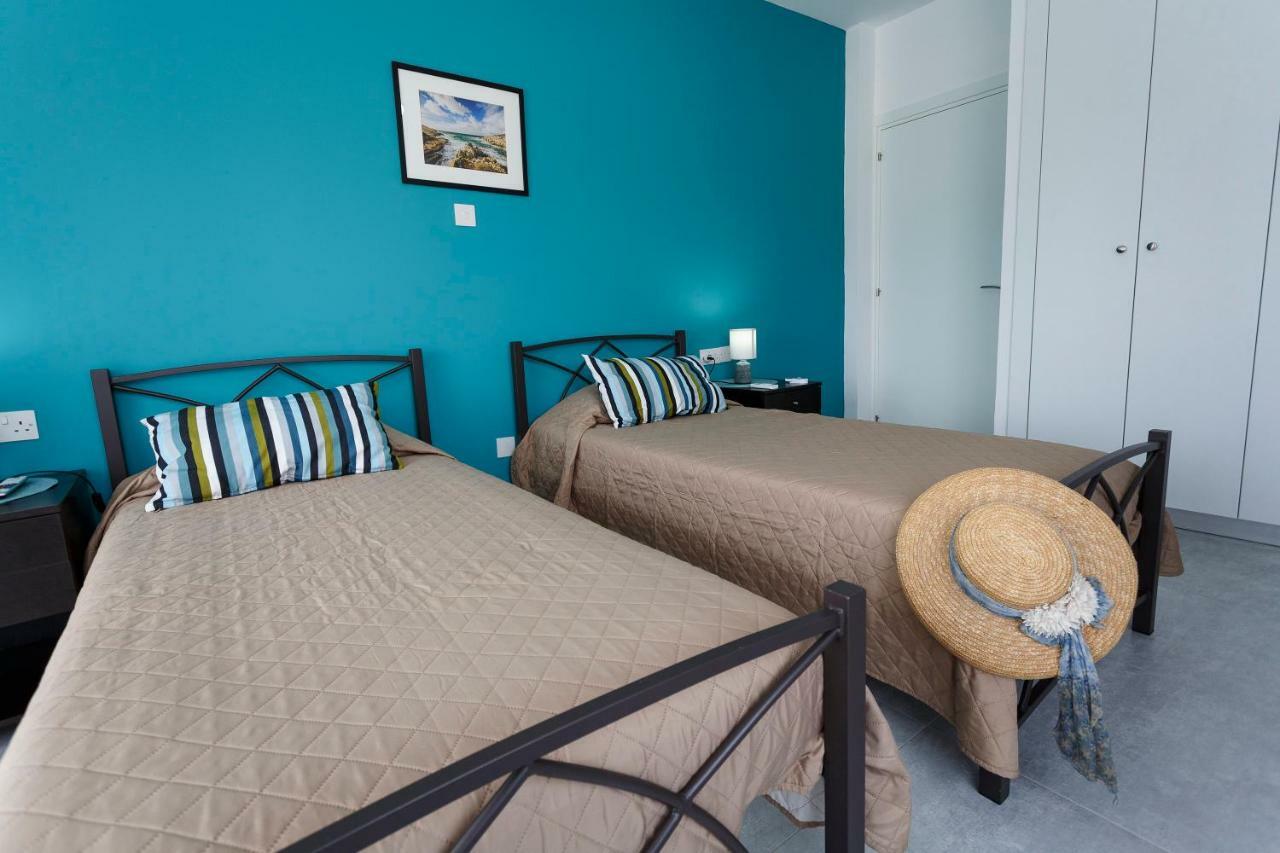 Coral Bay Sea Breeze Apartments - 3 Bedroom Apartment Peyia Exterior photo