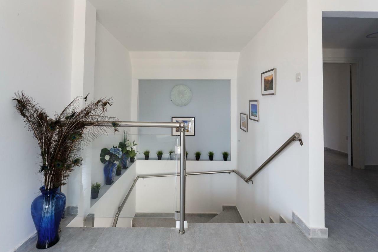 Coral Bay Sea Breeze Apartments - 3 Bedroom Apartment Peyia Exterior photo