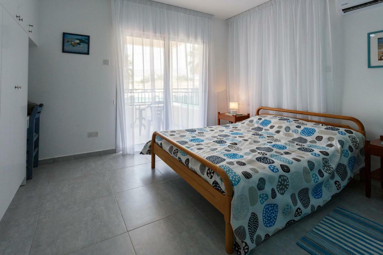Coral Bay Sea Breeze Apartments - 3 Bedroom Apartment Peyia Exterior photo
