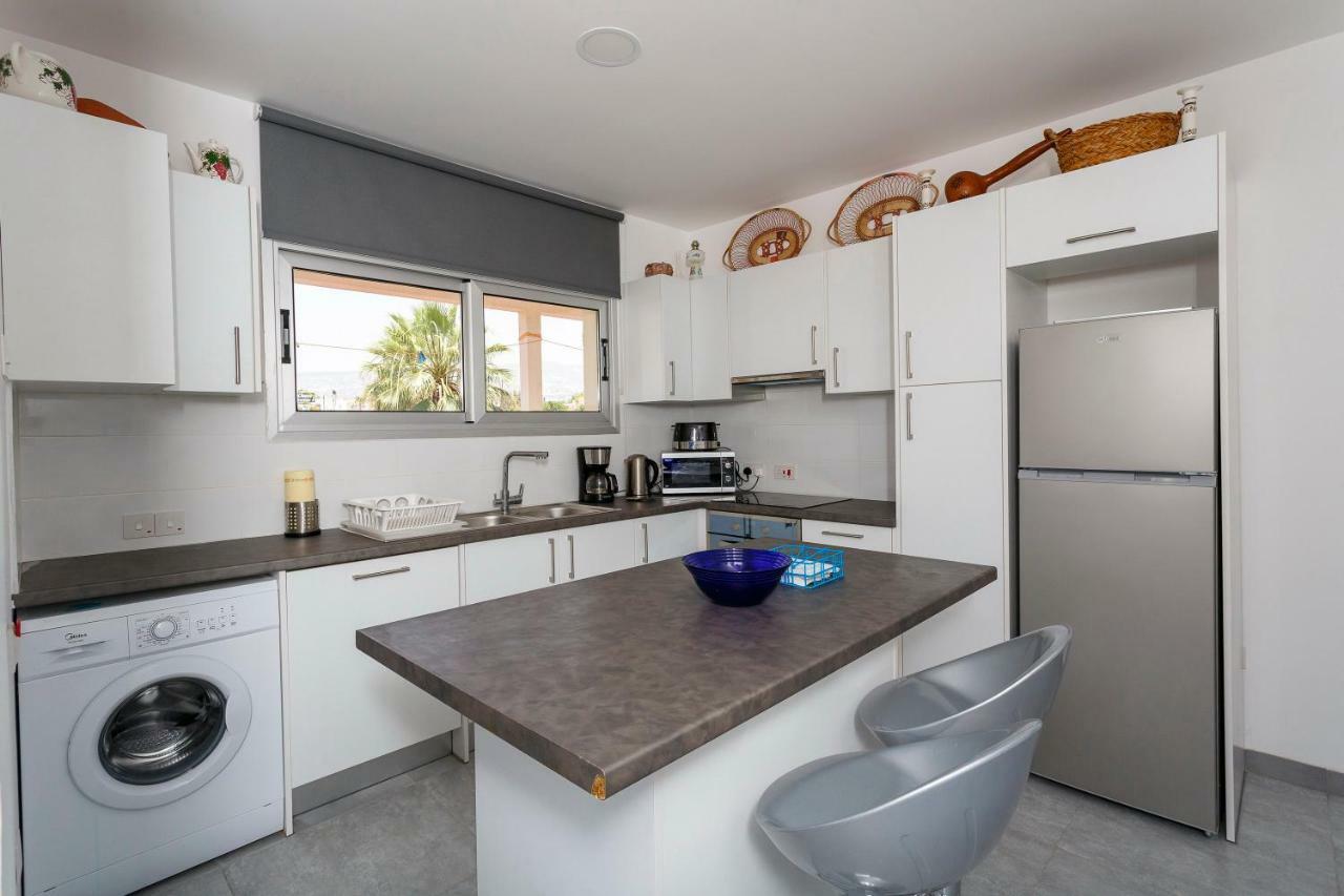 Coral Bay Sea Breeze Apartments - 3 Bedroom Apartment Peyia Exterior photo