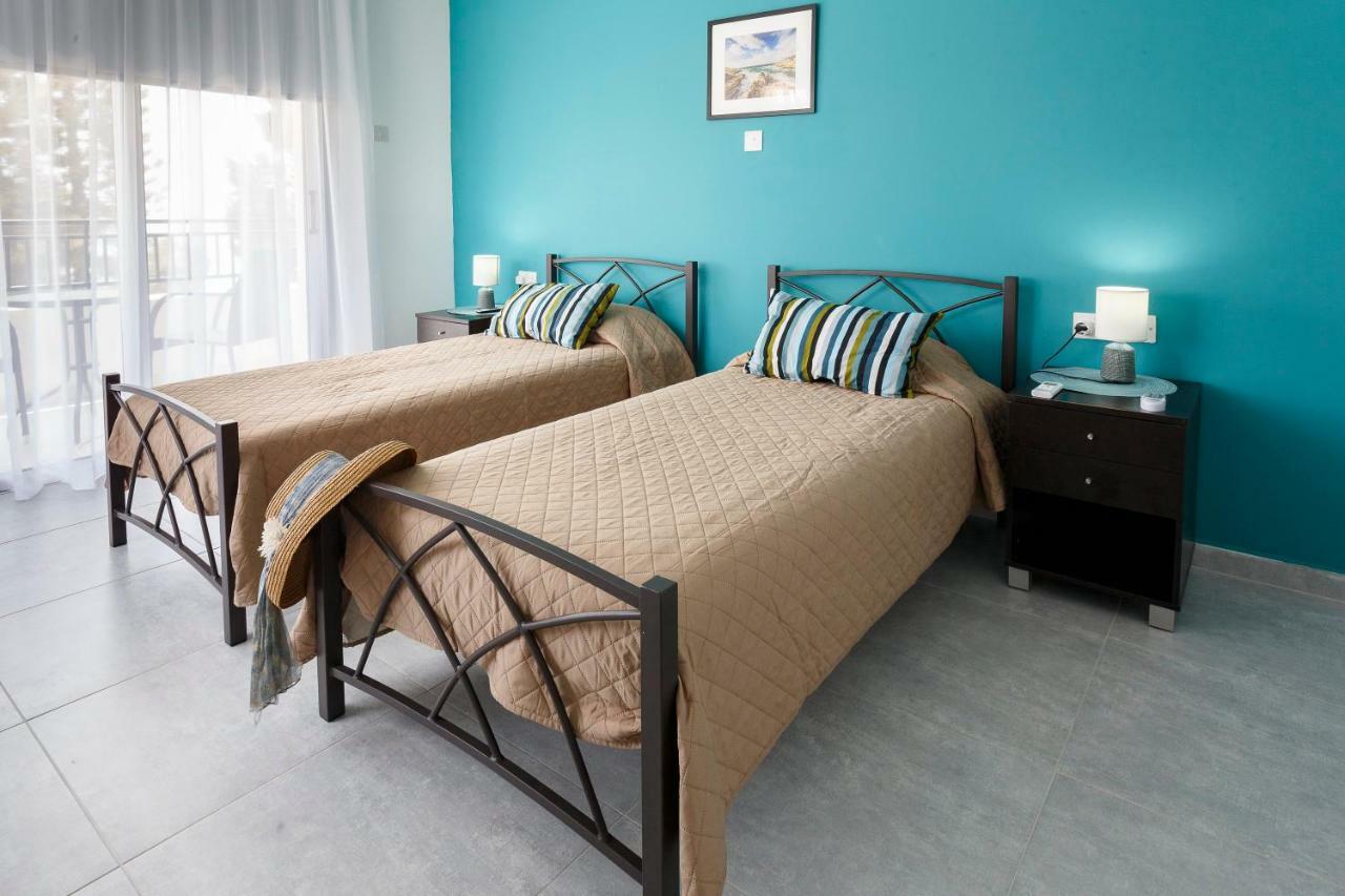 Coral Bay Sea Breeze Apartments - 3 Bedroom Apartment Peyia Exterior photo