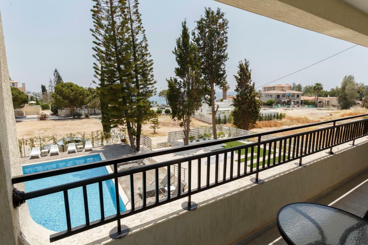Coral Bay Sea Breeze Apartments - 3 Bedroom Apartment Peyia Exterior photo